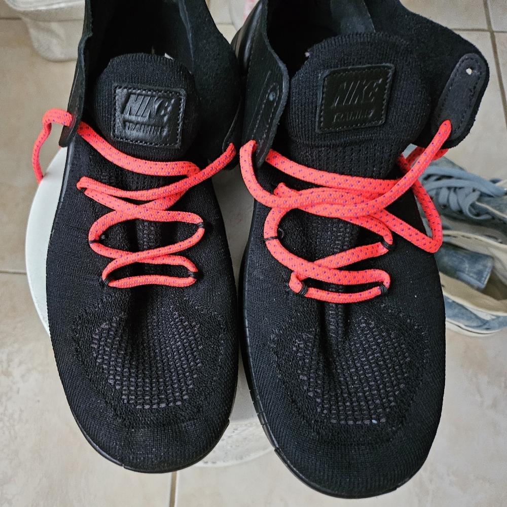 Nike Black🖤 training  Sneakers ♡Pre-owned☆